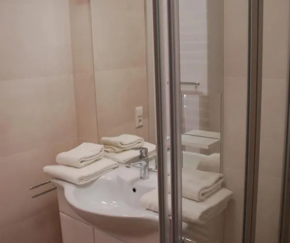 شقة فندقية Aparthotel Weissenhorn 3*